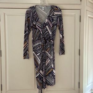 100% Silk Diane Von Furstenberg vintage Wrap Dress